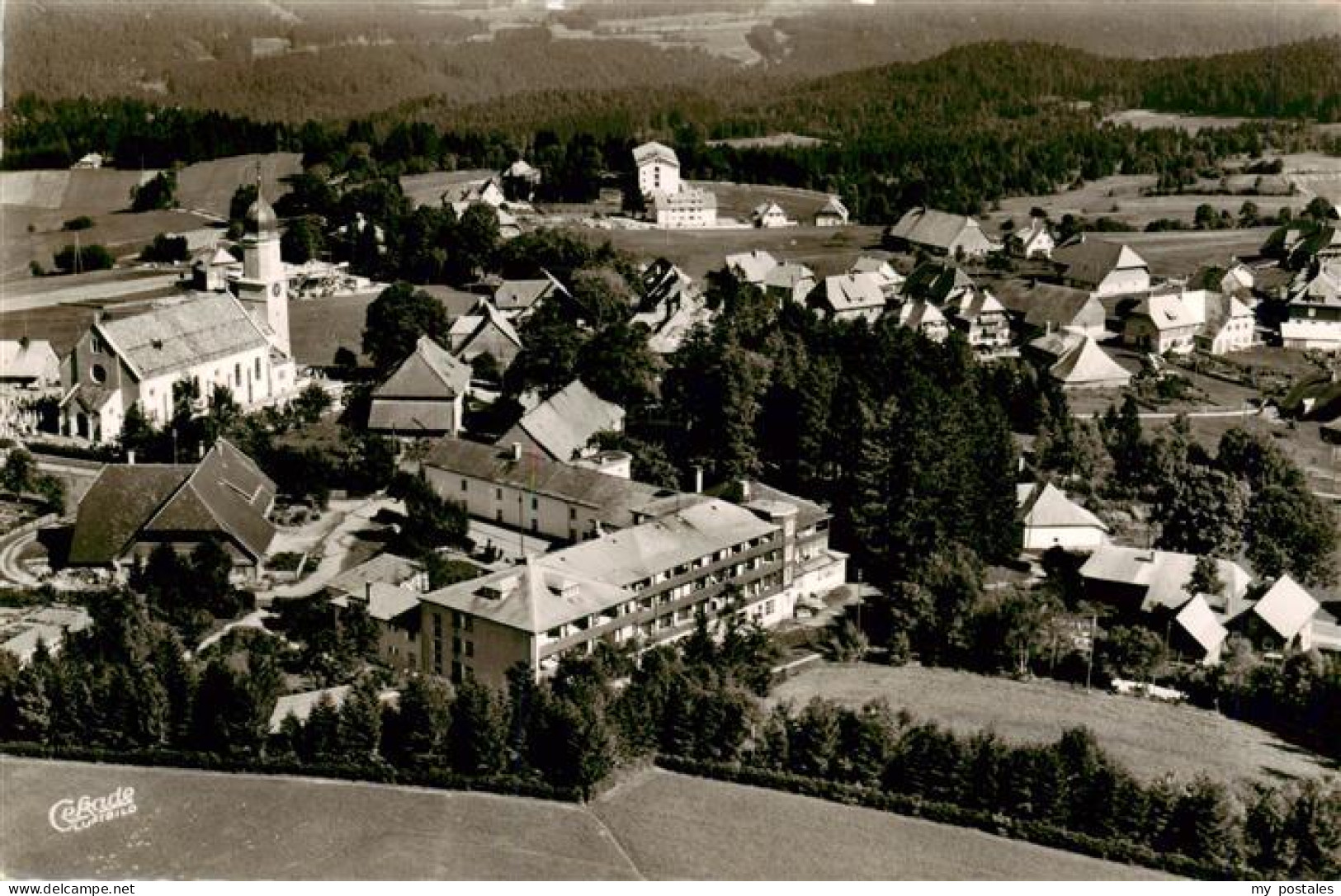 73917289 Hoechenschwand Blick Ueber Den Sonnenhof Auf Den Ort - Hoechenschwand