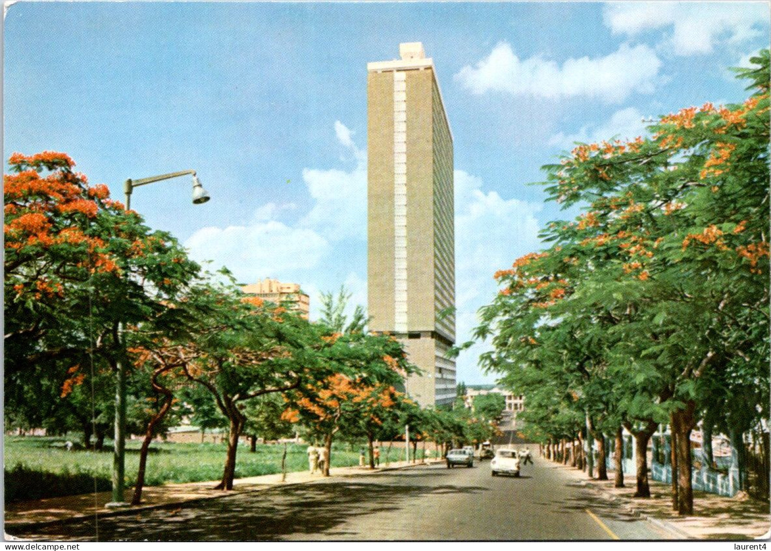 13-2-2024 (4 X 10) Mozambique (posted 1990) City Of Maputo - Mozambique