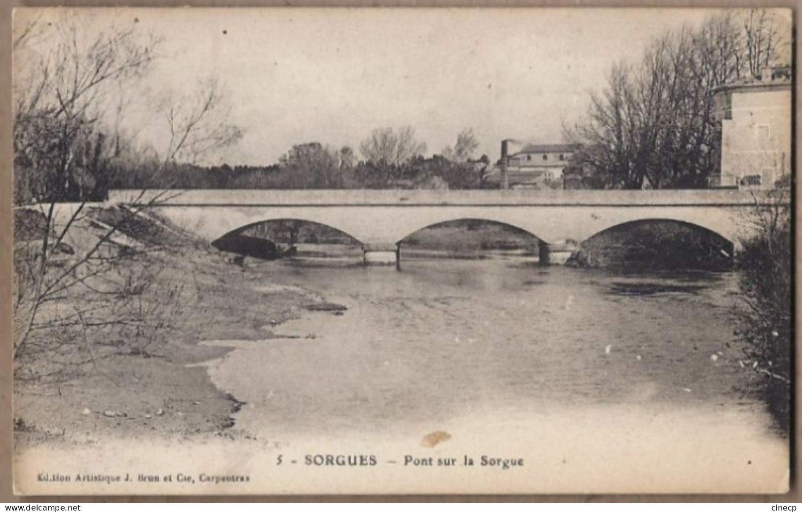 CPA 84 - SORGUES - Pont Sur La Sorgue - TB PLAN EDIFICE Sur Cours D'eau + USINE Derrière Avec Cheminée - Sorgues