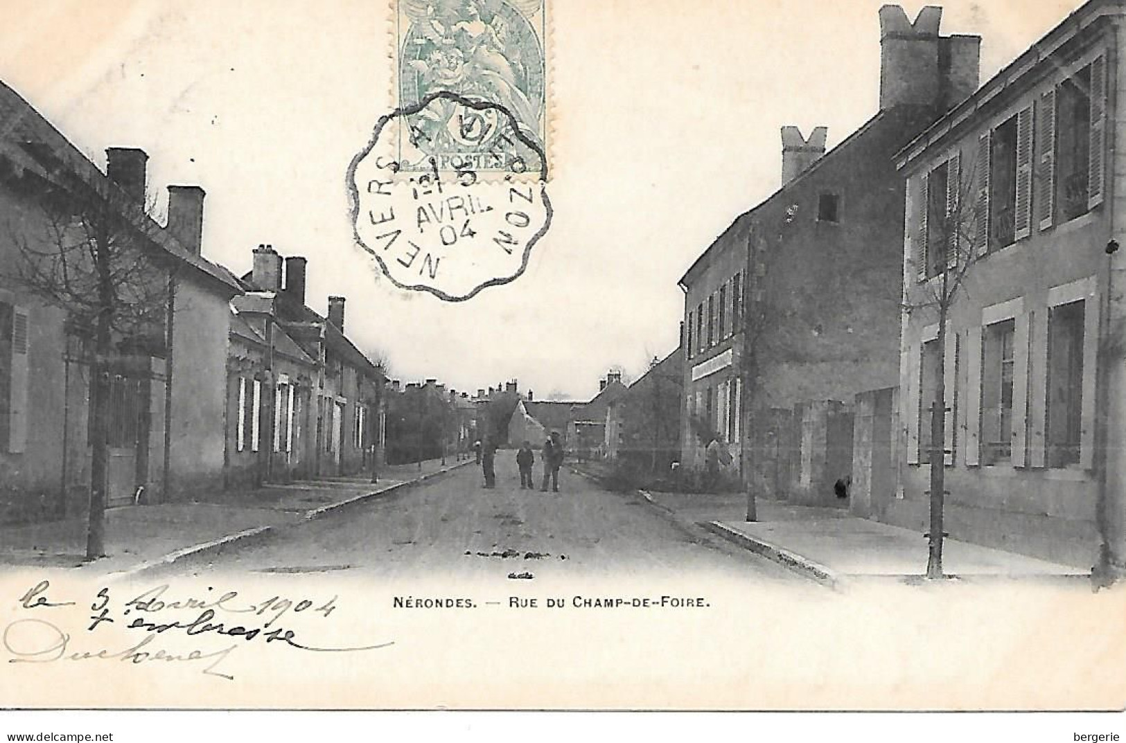 C/129              18    Nérondes   -    Rue Du Champ De Foire - Nérondes