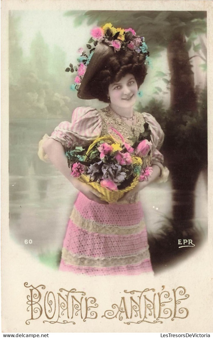 FÊTES ET VOEUX - Bonne Année - Femme Avec Un Bouquet De Fleurs - Carte Postale Ancienne - New Year