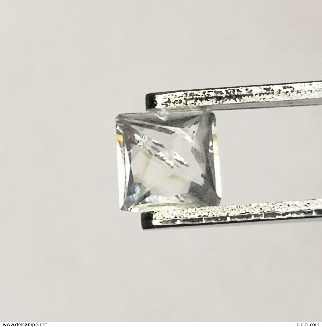 Topaze Incolore Naturelle Du Brésil -  Carré 0.37 Carat - 3.8 X 3.8 X 2.8 Mm - Topaas