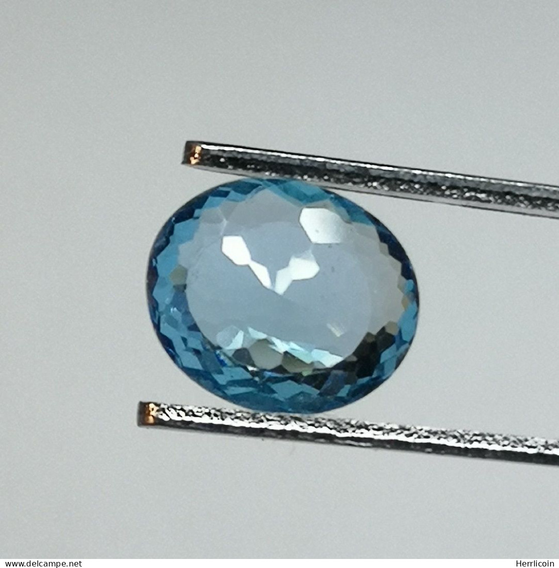 Topaze Irradiée Du Brésil - VS - Coupe Ovale 1.20 Carat - 7.5 X 6.3 X 2.9 Mm - Topaz