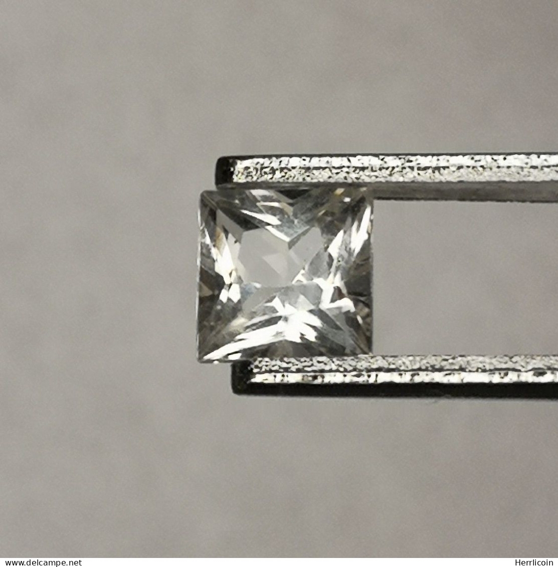 Topaze Incolore Naturelle Du Brésil -  Carré 0.35 Carat - 3.9 X 3.9 X 2.8 Mm - Topazio