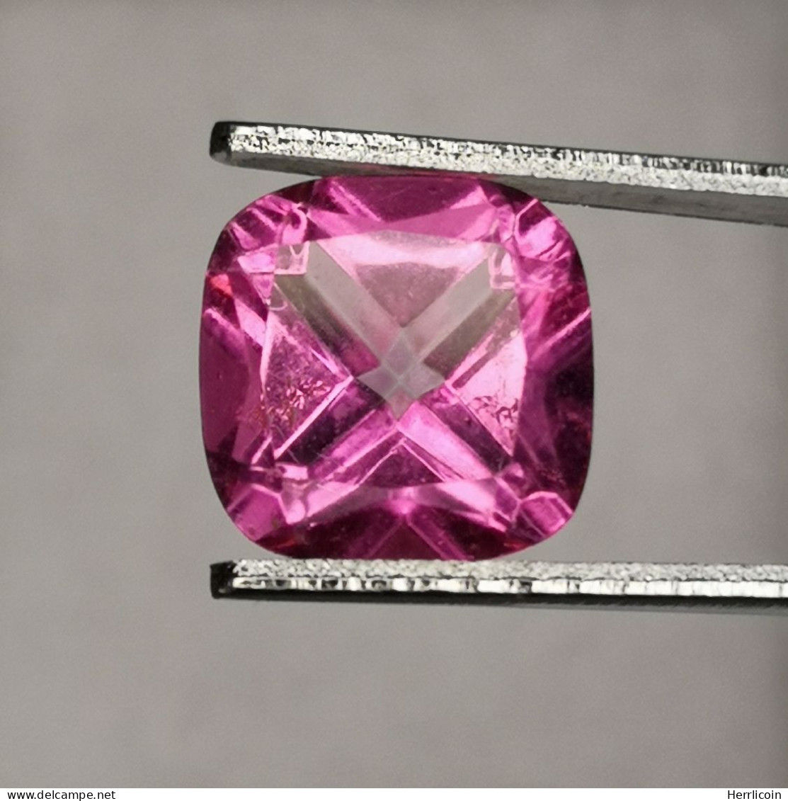 Topaze Rose Recouverte Du Brésil - VS - Coussin 2.40 Carats - 8 X 8 X 5 Mm - Topaz