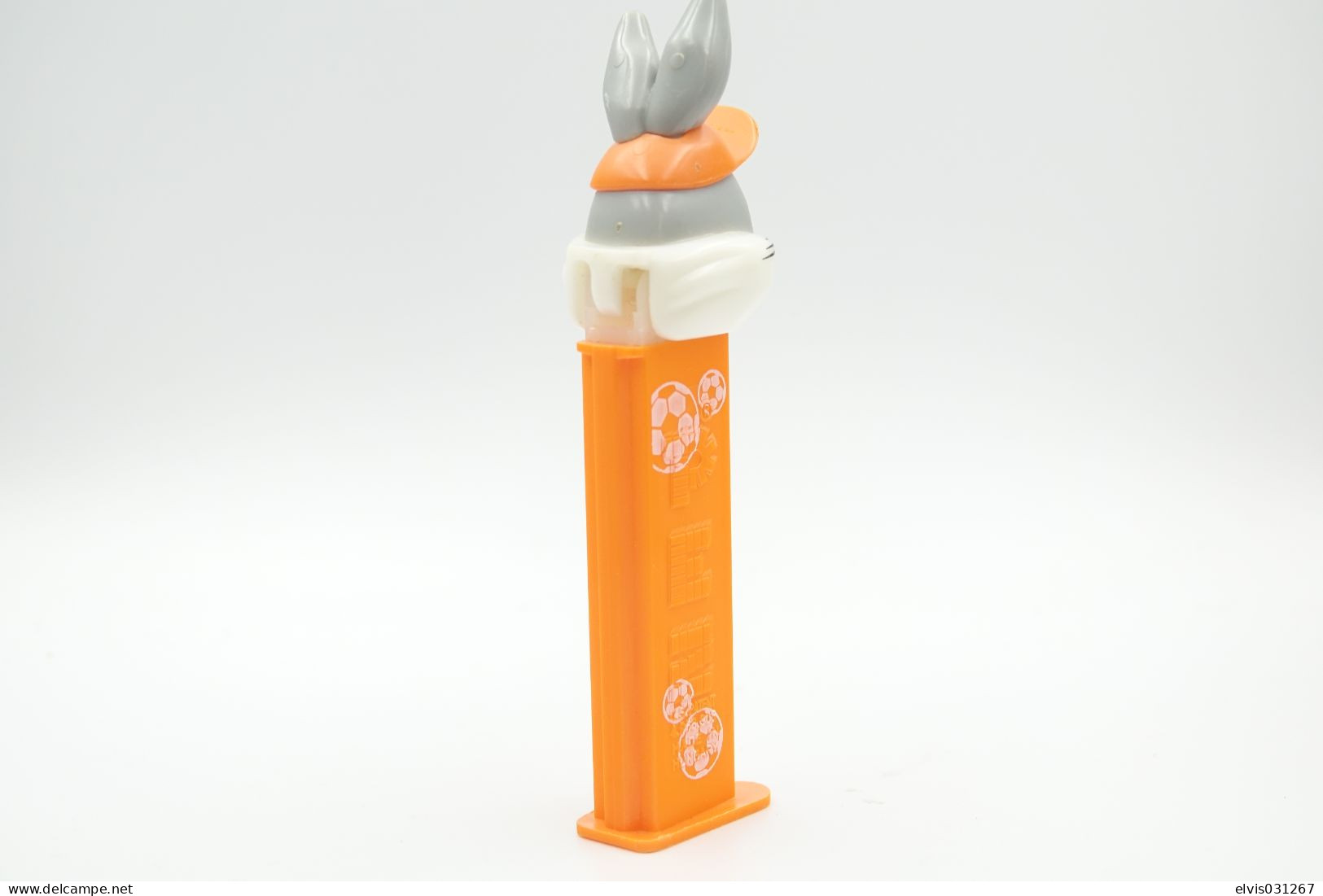 Vintage PEZ DISPENSER : BUGS BUNNY BACK IN ACTION - LOONEY TUNES - 2004 - Us Patent Austria Made L=10cm - Small Figures