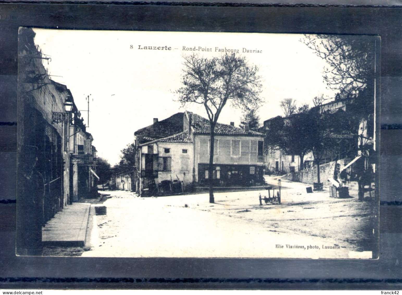 82. Lauzerte. Rond Point Faubourg Dauriac - Lauzerte