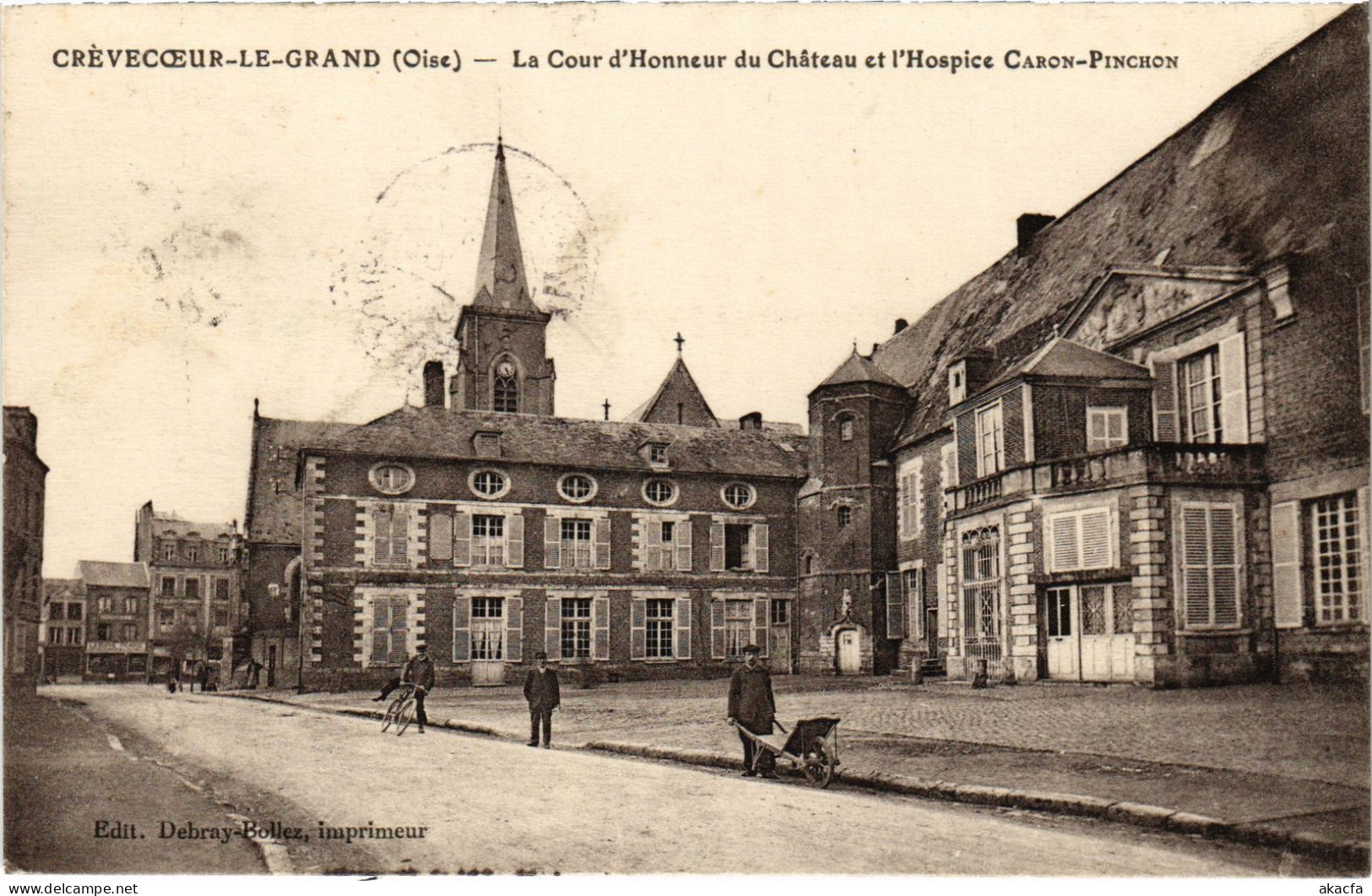 CPA Crevecoeur-le-Grand Le Chateau Cour D'honneur (1185771) - Crevecoeur Le Grand