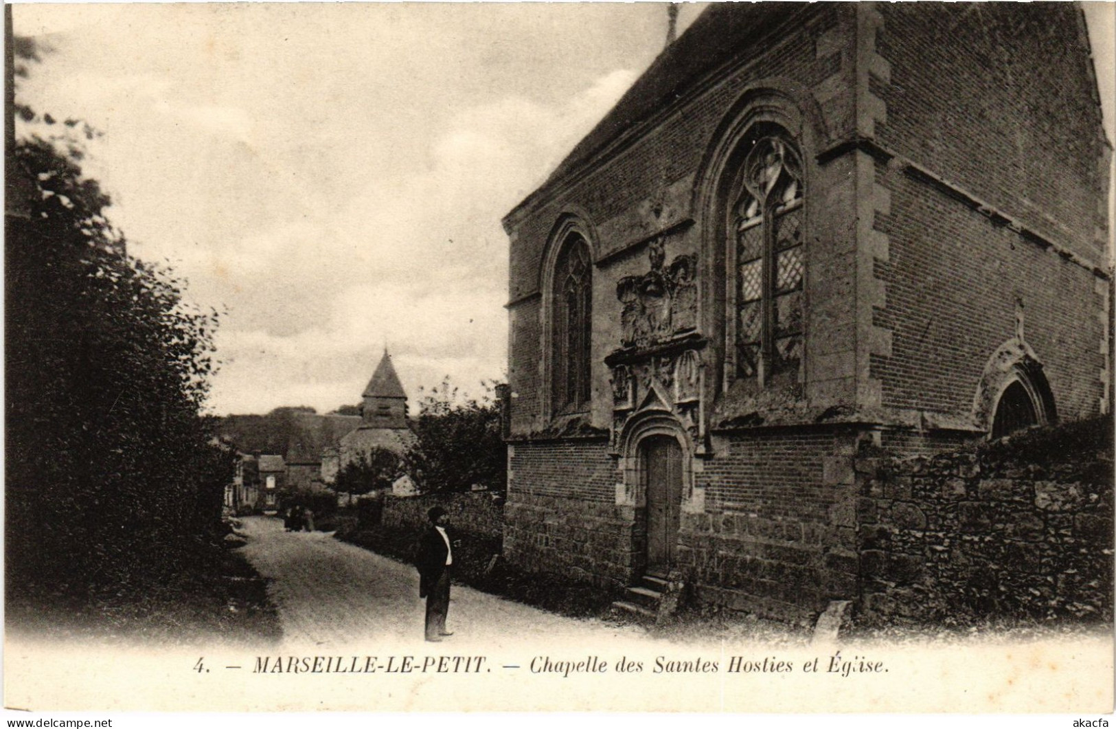 CPA Marseille-le-Petit Chapelle Des Saintes-Hosties Et Église (1185723) - Marseille-en-Beauvaisis