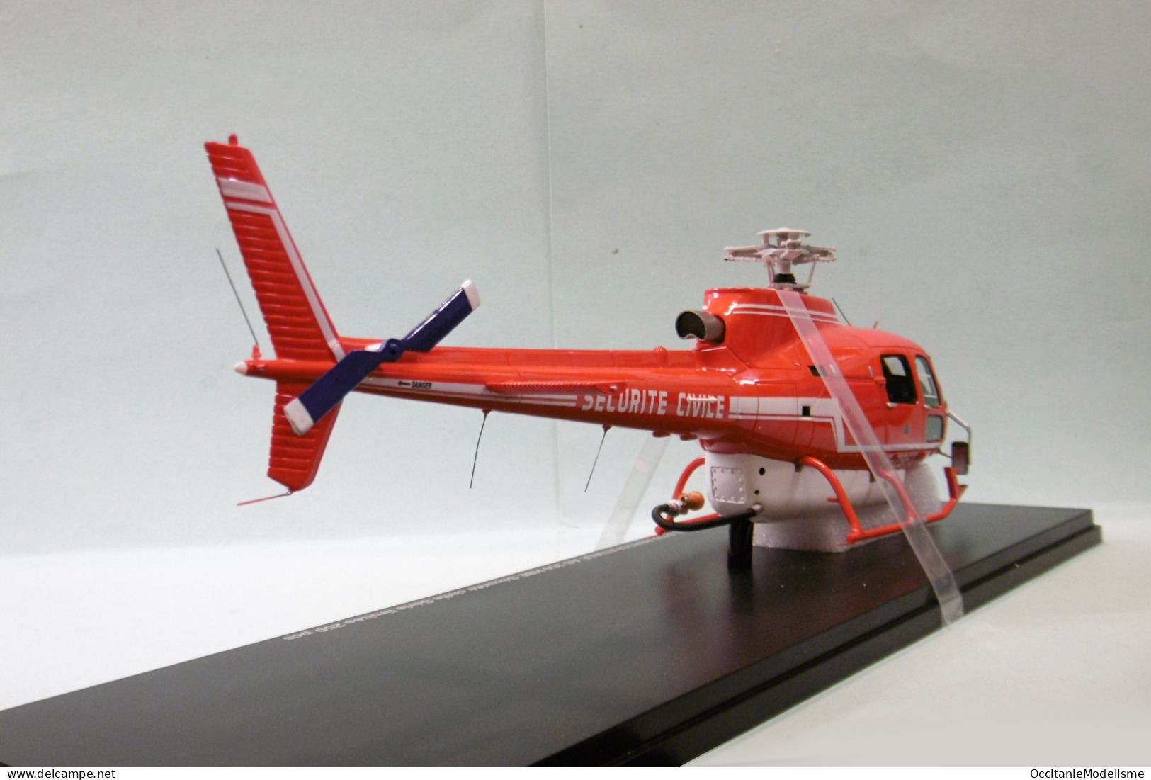 Alerte - Hélico AEROSPATIALE AS 350 HBE Sécurité Civile Pompiers Série Limitée 250 Pcs Réf. 0110 Neuf NBO 1/43 - Aviones & Helicópteros