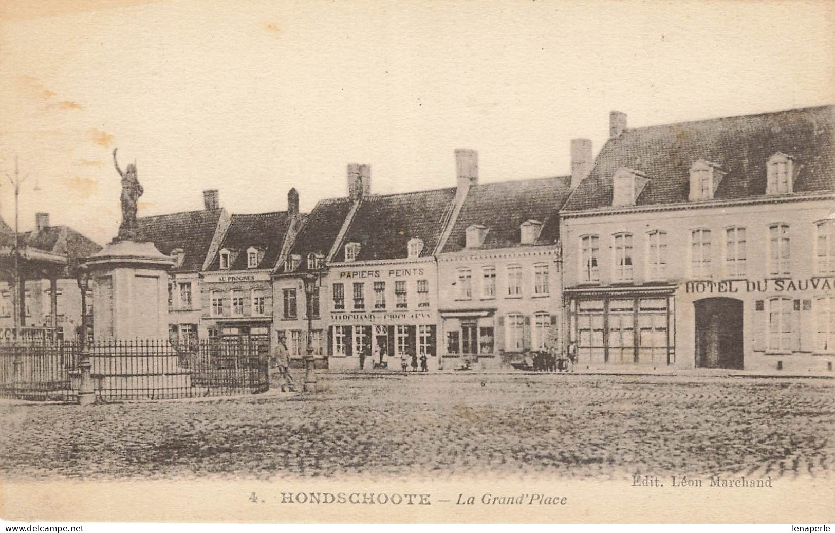 D3551 HONDSCHOOTE La Grand 'place - Hondshoote