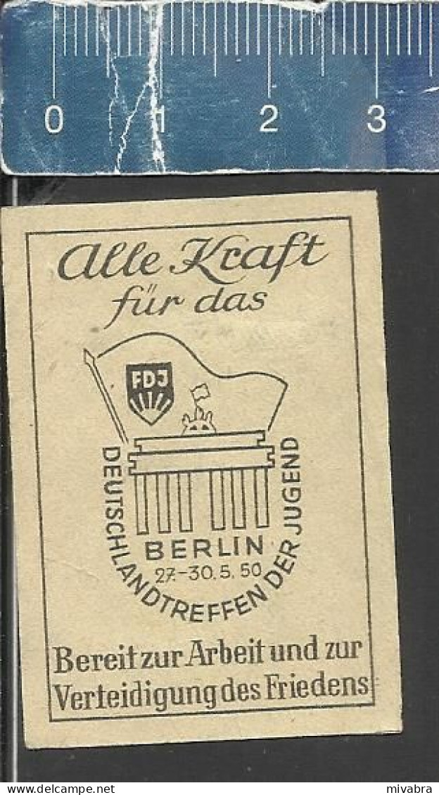 FDJ BERLIN 1950 DEUTSCHLANDTREFFEN DER JUGEND- OLD MATCHBOX LABEL DDR - Boites D'allumettes - Etiquettes
