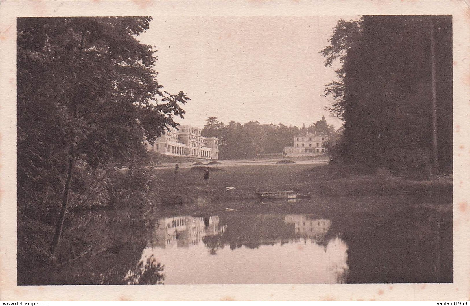 BOUFFEMONT-le Collège Féminin-vue Du Parc - Bouffémont