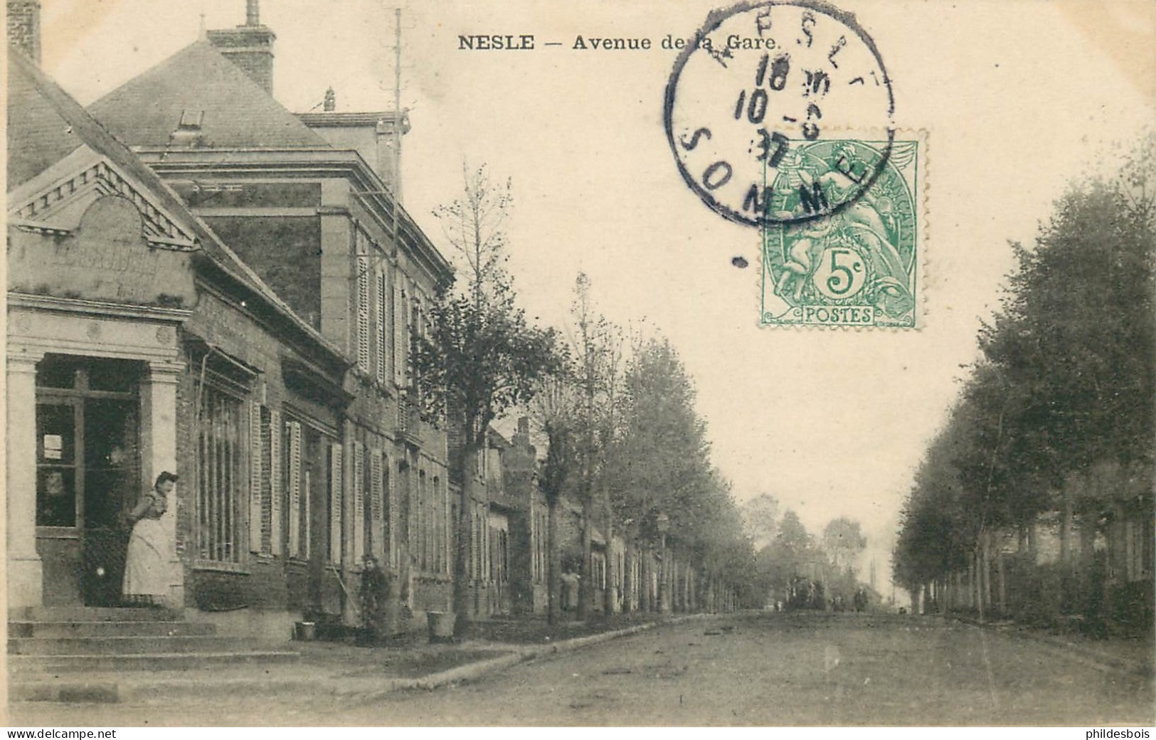 SOMME  NESLE  Avenue De La Gare - Nesle
