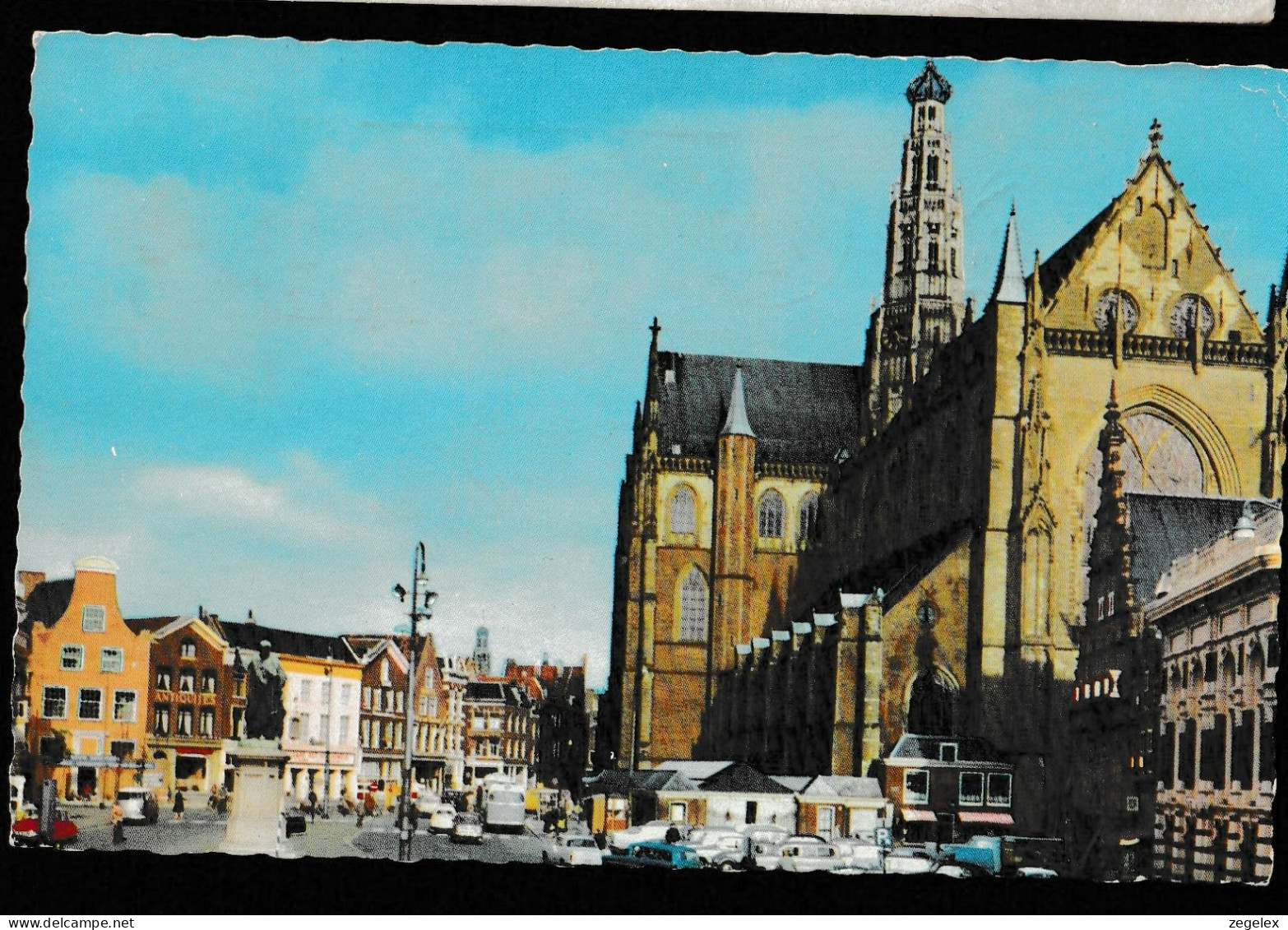 Haarlem - Grote Of St. Bavokerk. Autobussen - Haarlem