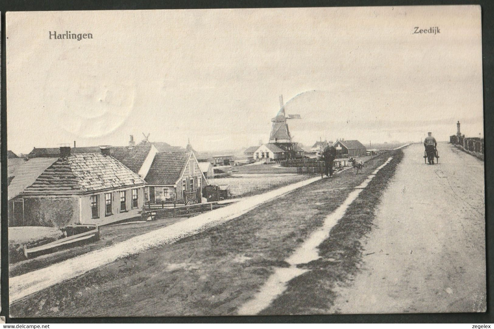 Harlingen 1913 - Zeezijk Met Handkar En Boer Met Hondje - Molens - Harlingen