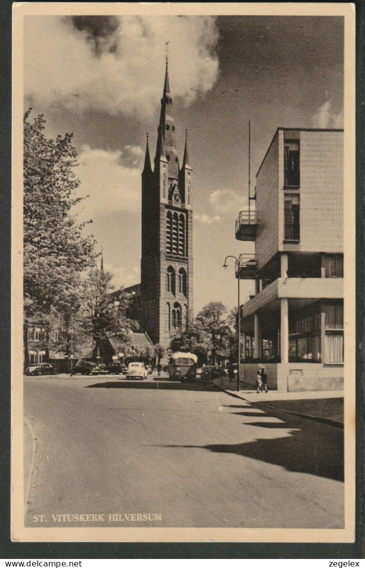 Hilversum 1950 - St. Vituskerk - Volkswagen Kever VW - Hilversum