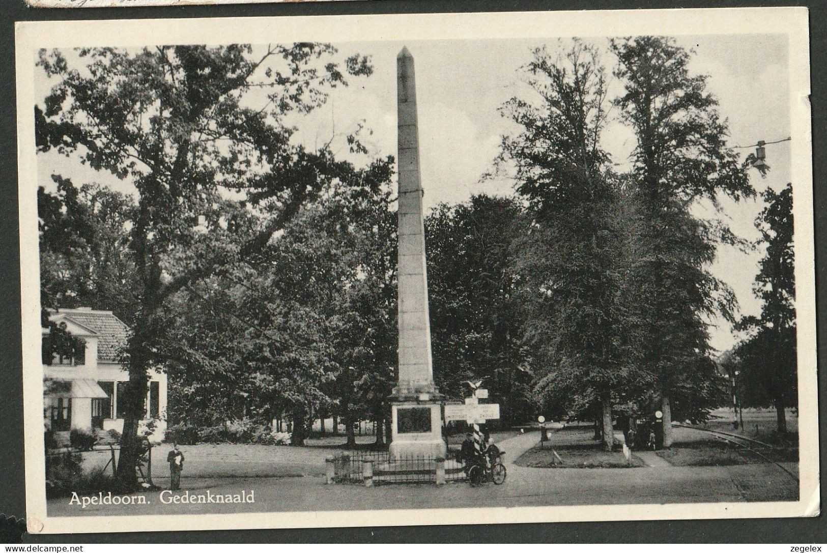 Apeldoorn 1950 - Gedenknaald - Apeldoorn
