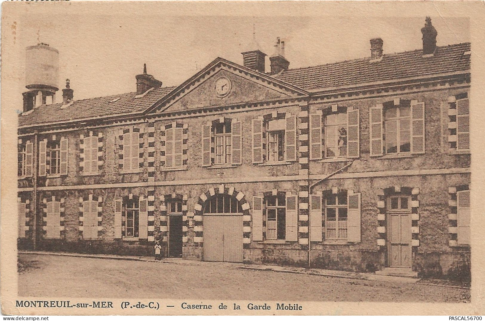 CPA MONTREUIL SUR MER - CASERNE DE LA GARDE MOBILE - Montreuil