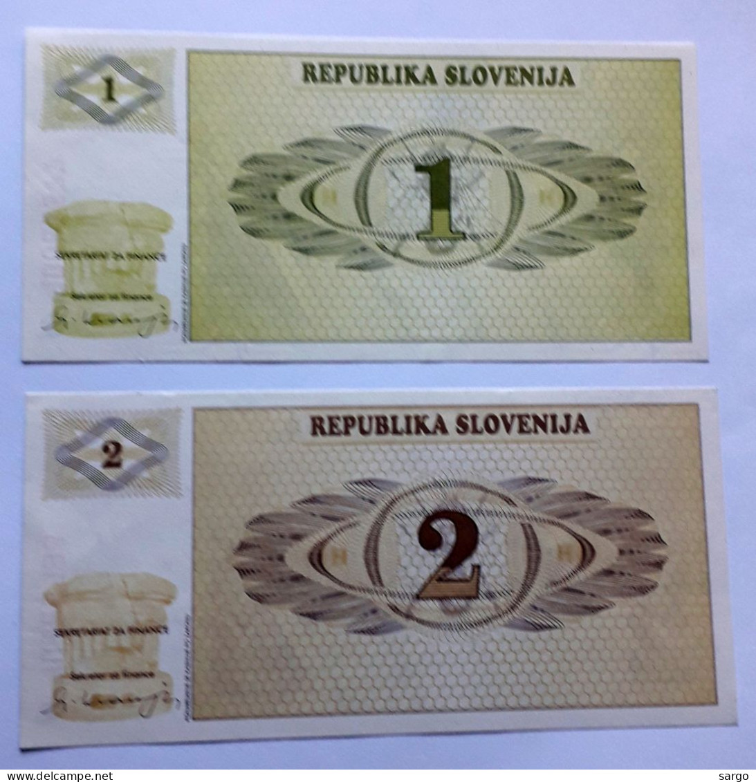 SLOVENIA  - 1,2 TOLARJEV  - P1 , P 2 (1990) -- UNC - BANKNOTES - PAPER MONEY - CARTAMONETA - - Slovénie