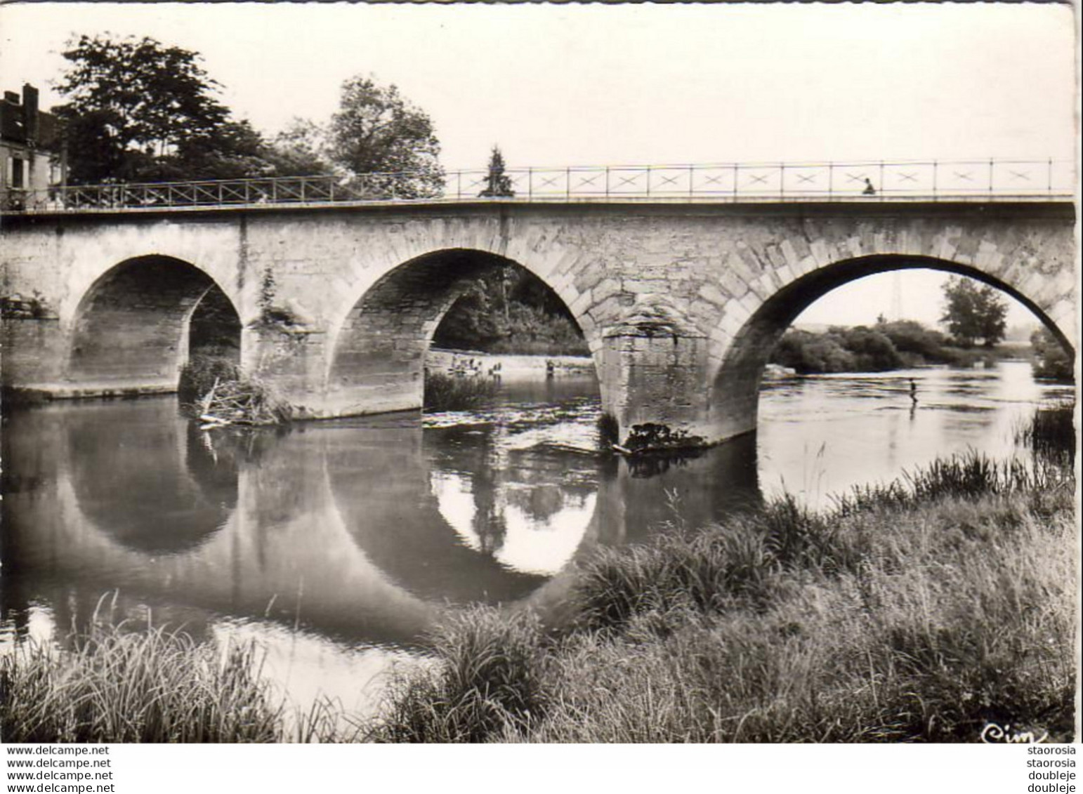 D89  CHENY  Le Pont Sur L'Armançon - Cheny