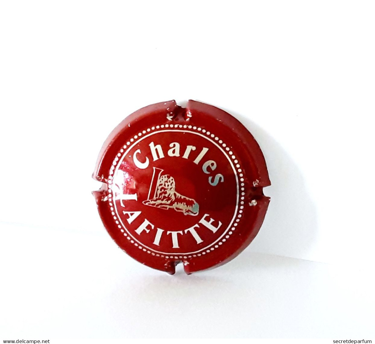 Capsules Ou Plaques De Muselet CHAMPAGNE  CHARLES LAFITTE DIAMETRE 2.5 CM - Sammlungen