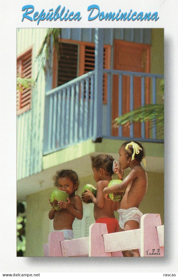 CPM - R - REPUBLIQUE DOMINICAINE - ENFANTS - NOIX DE COCO - Dominicaanse Republiek