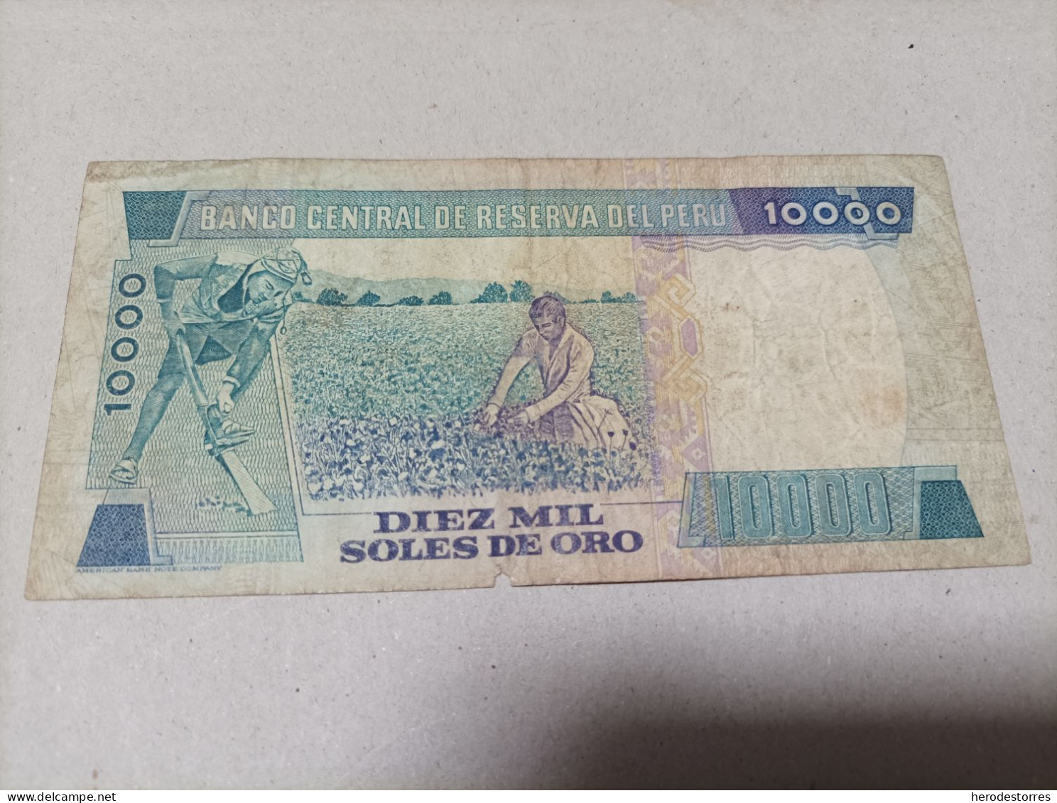 Billete De Perú De 10000 Soles De Oro, Año 1981 - Peru