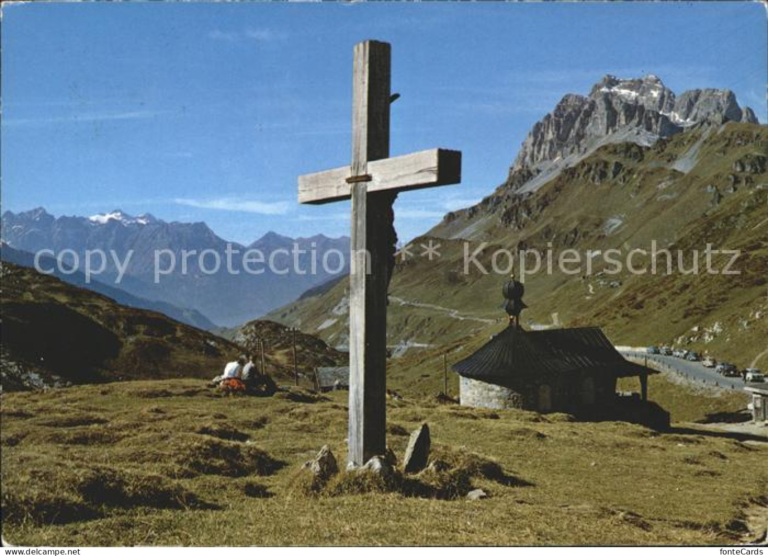 11904229 Klausenpass Kapelle Mit Kreuz Urirotstock Und Schaechentaler Windgaelle - Autres & Non Classés