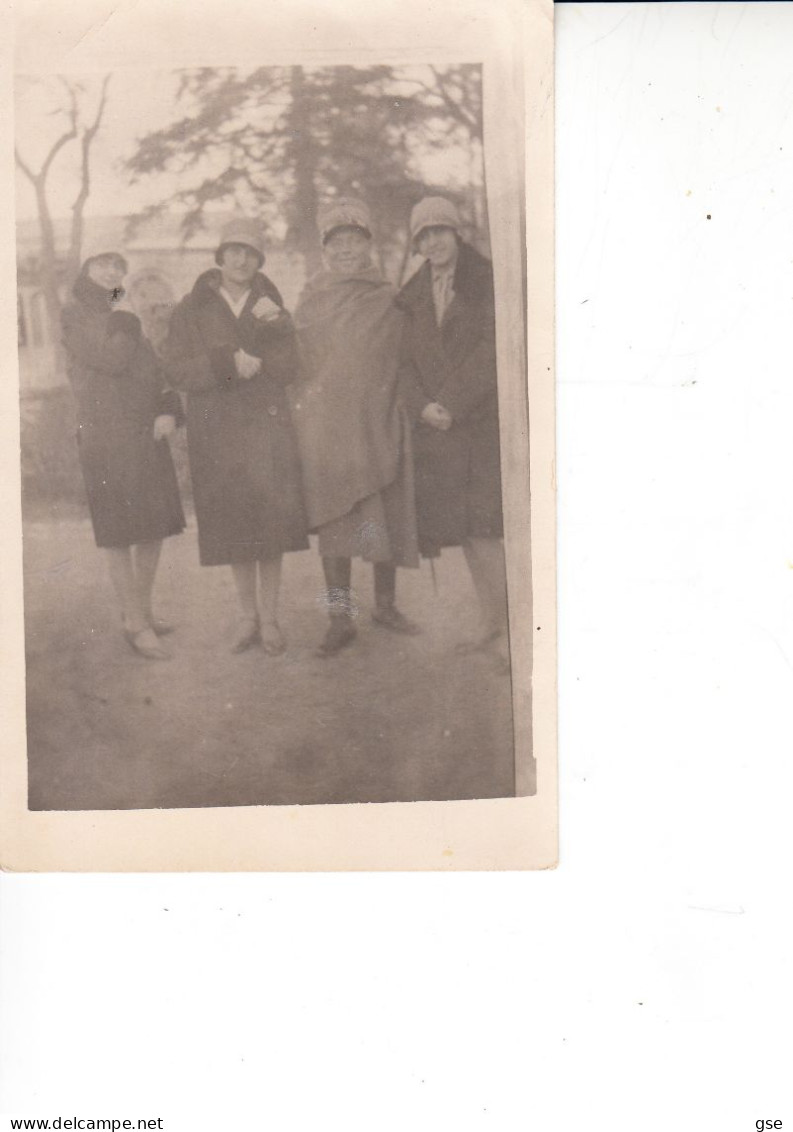 FOTO  Di Donne -  Cartolina Estera Anni '40 - Europa