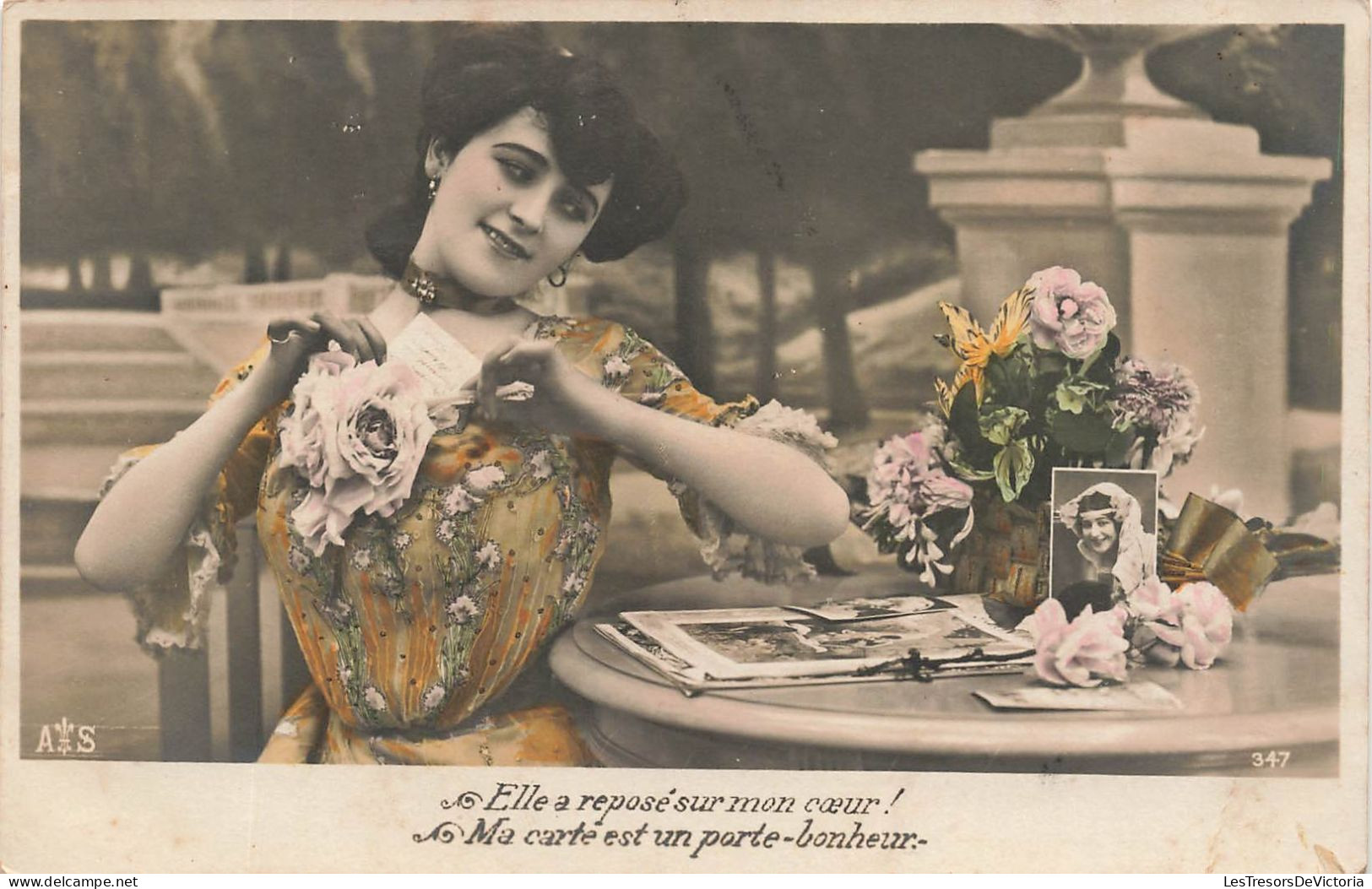 FANTAISIES - Femmes - Elle A Reposé Sur Mon Cœur - Ma Carte Est Un Porte-bonheur - Carte Postale Ancienne - Women