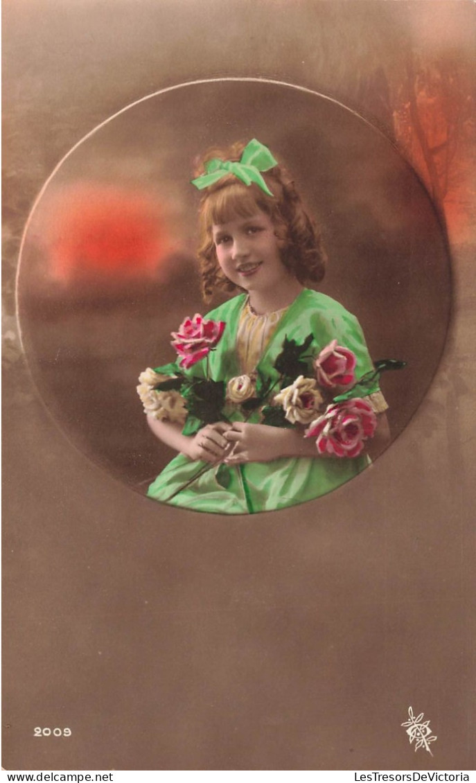 ENFANT - Portrait D'une Fillette - Robe Et Ruban Vert - Roses - Carte Postale Ancienne - Other & Unclassified