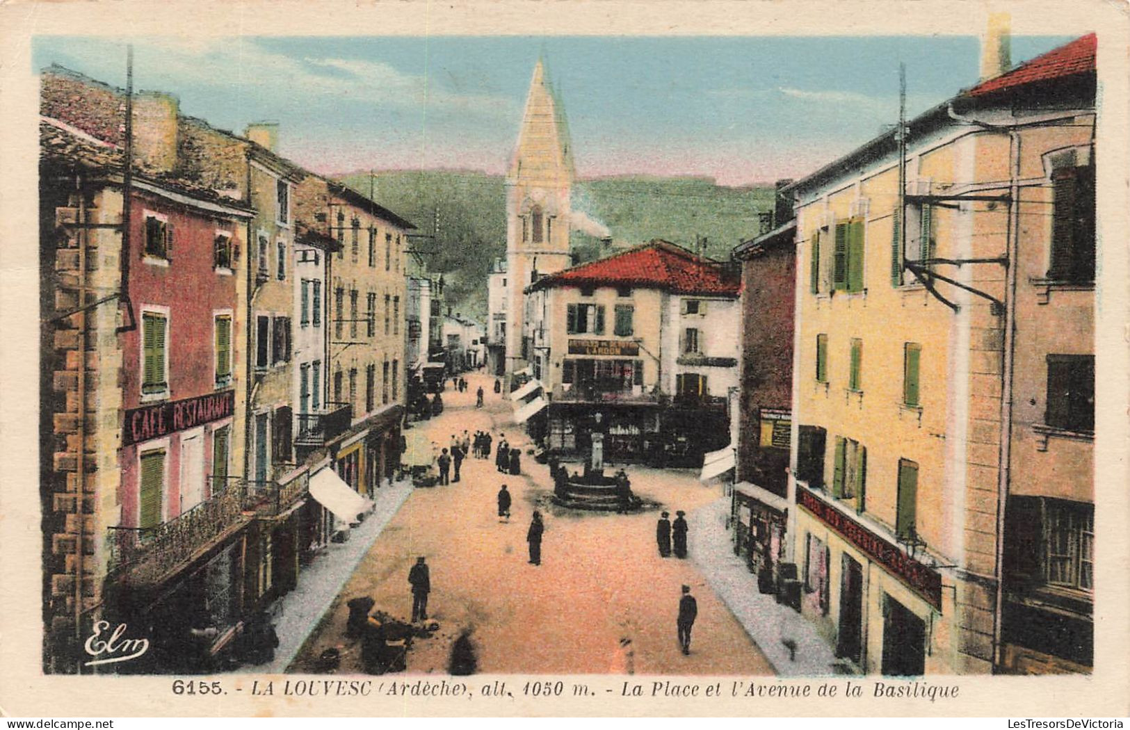 FRANCE - La Louvesc (Ardèche) Alt 1050 M - Vue Générale De La Place Et L'Avenue De La Basilique - Carte Postale Ancienne - La Louvesc