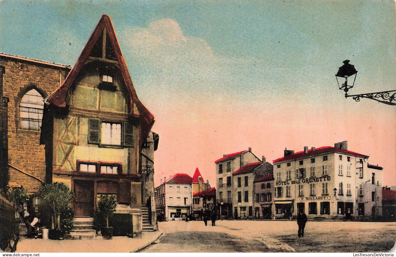 FRANCE - Roanne - Vue Générale De La Place Du Château - Carte Postale Ancienne - Roanne