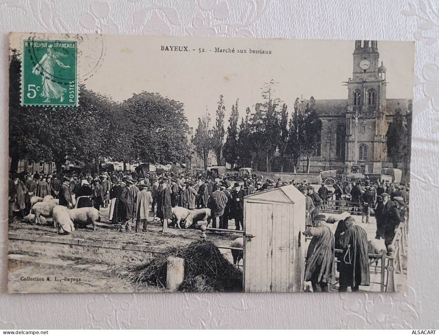 Bayeux , Le Marché Aux Bestiaux - Bayeux