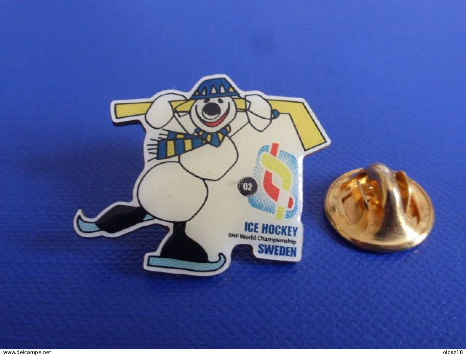 Pin's Hockey Sur Glace - Ice IIHF World Championship Sweden 2002 02 - Ours Polaire (PD57) - Winter Sports