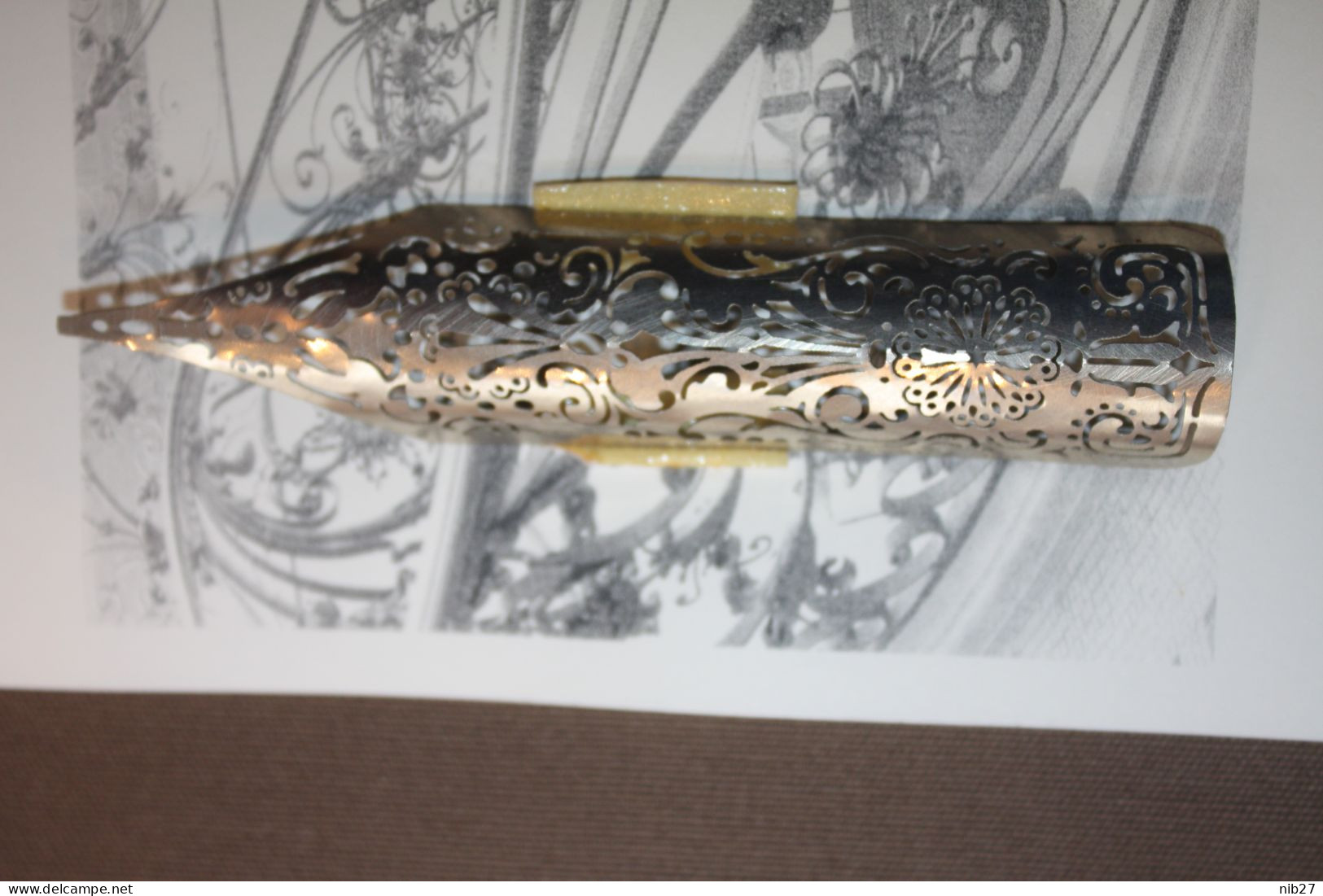 PLUME  DENTELLE  N° 1   "LA VERSAILLAISE" - Pens