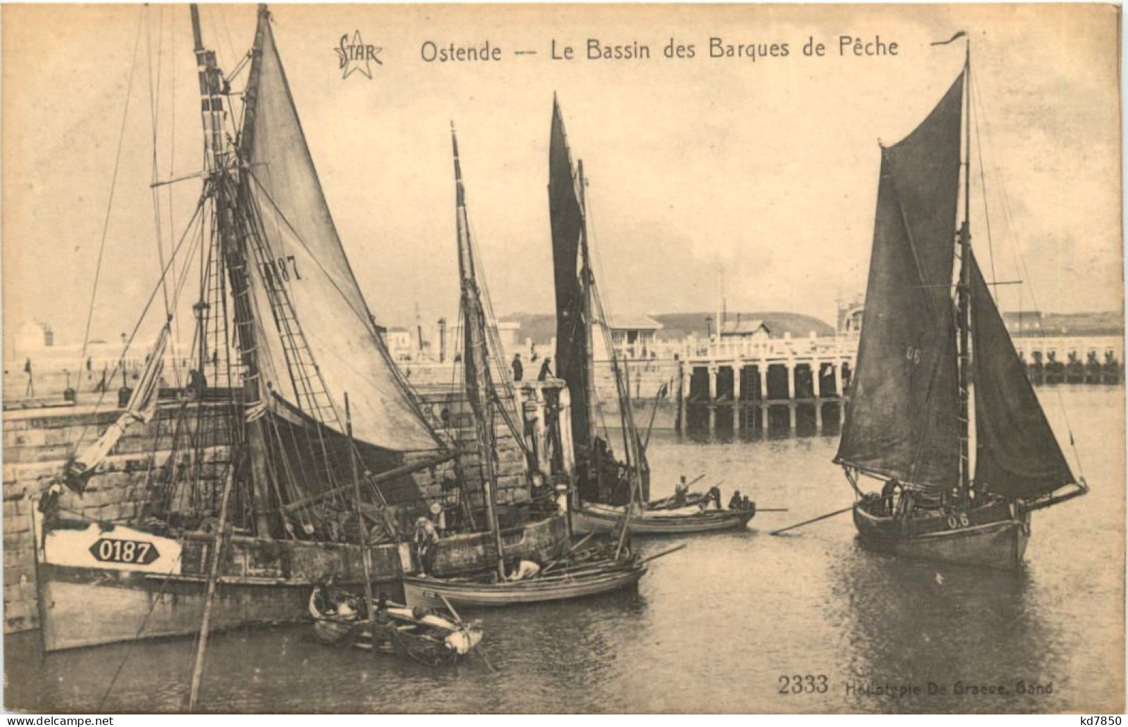 Ostende - Le Bassin Des Barques De Peche - Oostende