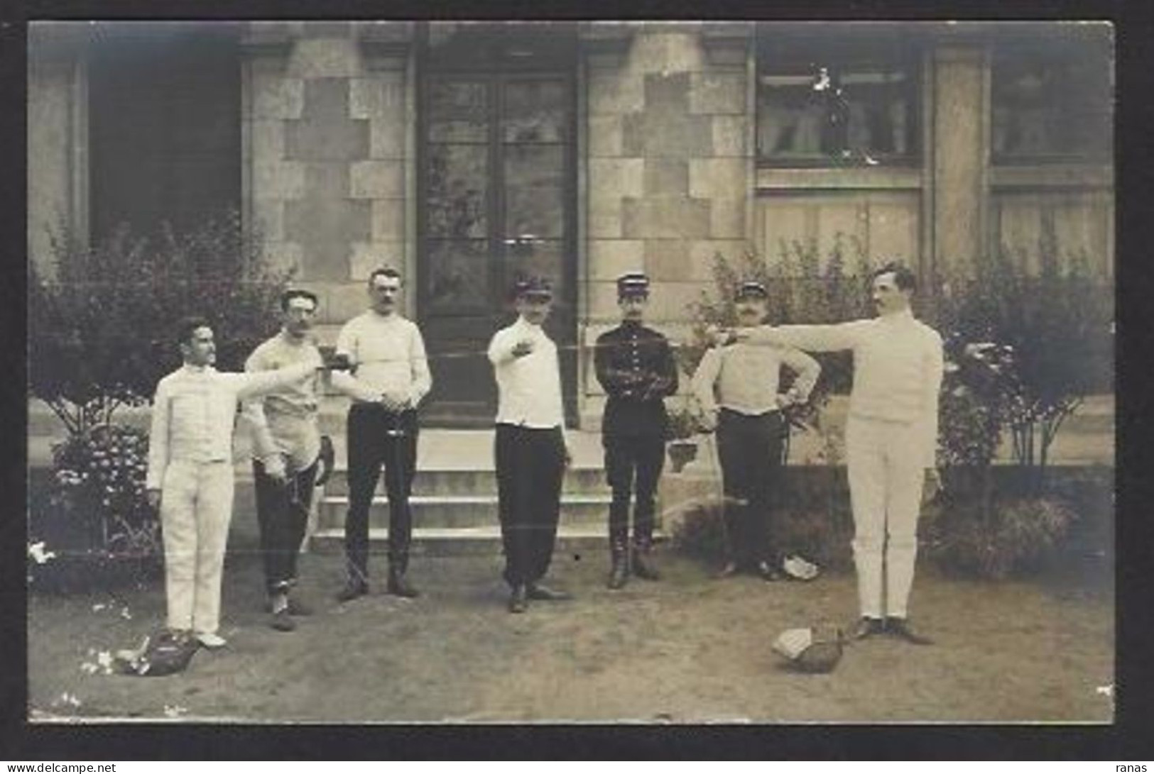 CPA Escrime épée Fleuret Carte Photo RPPC écrite Lyon - Escrime