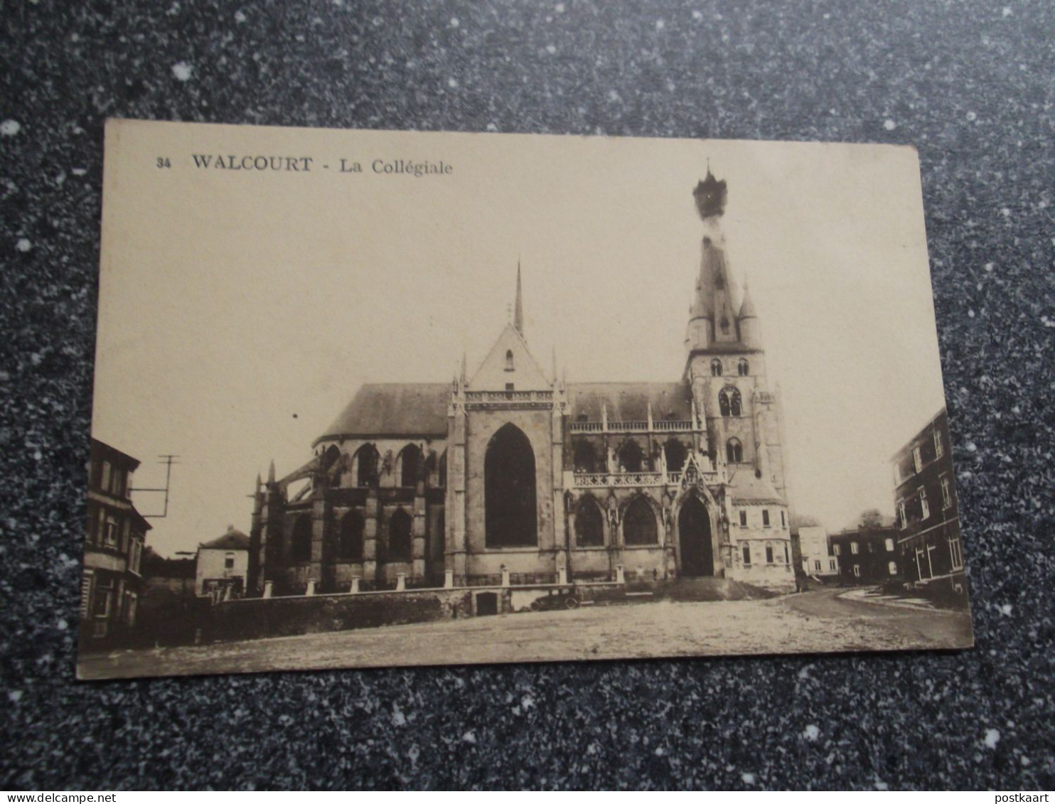 WALCOURT: La Collégiale - Walcourt