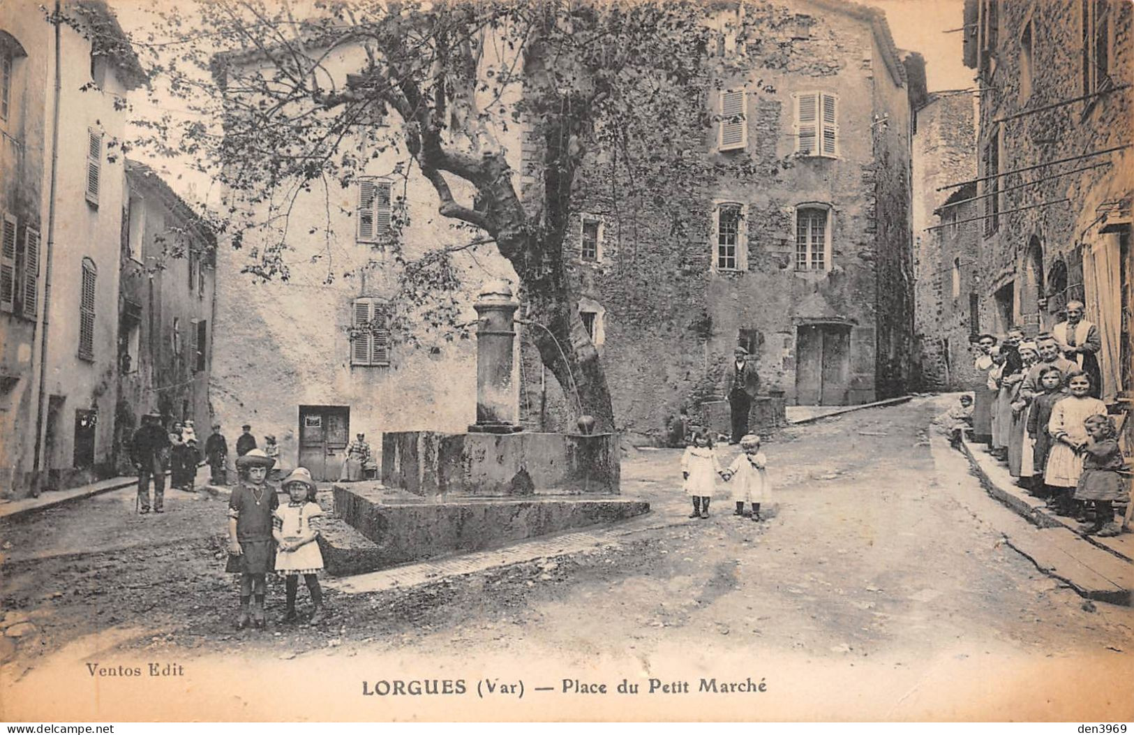 LORGUES (Var) - Place Du Petit Marché - Fontaine, Arbre - Lorgues