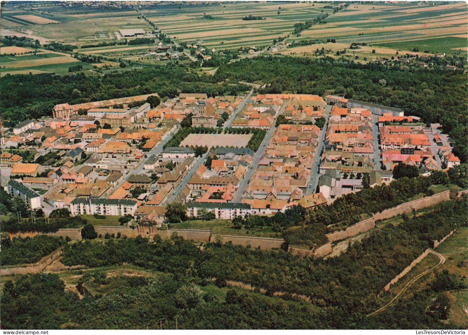 FRANCE - Neuf Brisach - Vue Sur La Ville Fortifiée Par Vauban Au XVII ème Siècle - Colorisé - Carte Postale - Neuf Brisach