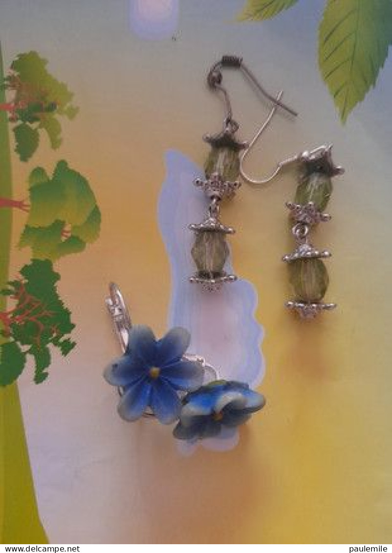 LOT DE 2 PAIRES DE  BOUCLES D.OREILLES FAIT PAR MOI-MEME - Brooches