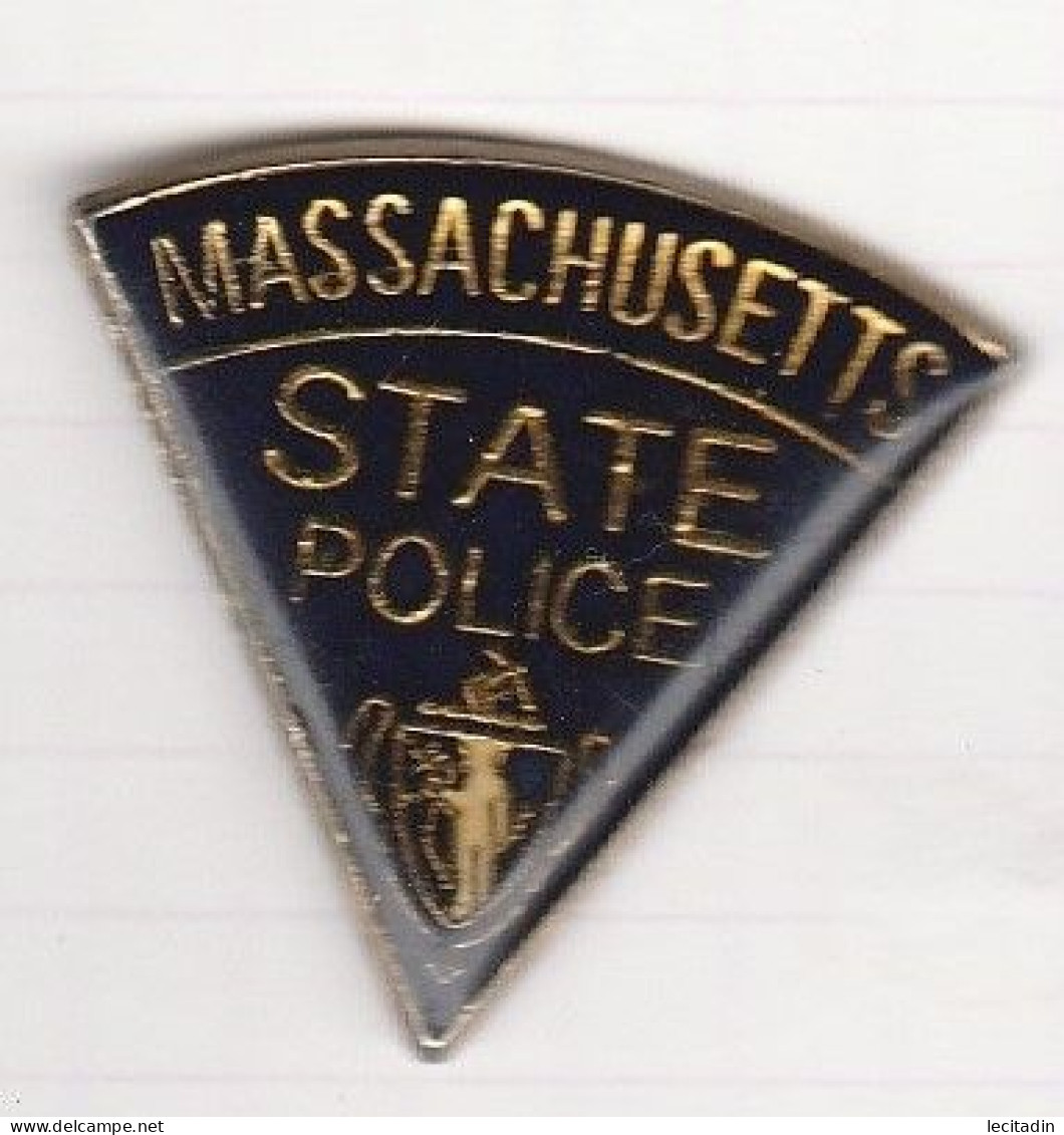 PINS PAYS U.S.A MASSACHUSETTS STATE POLICE - Police