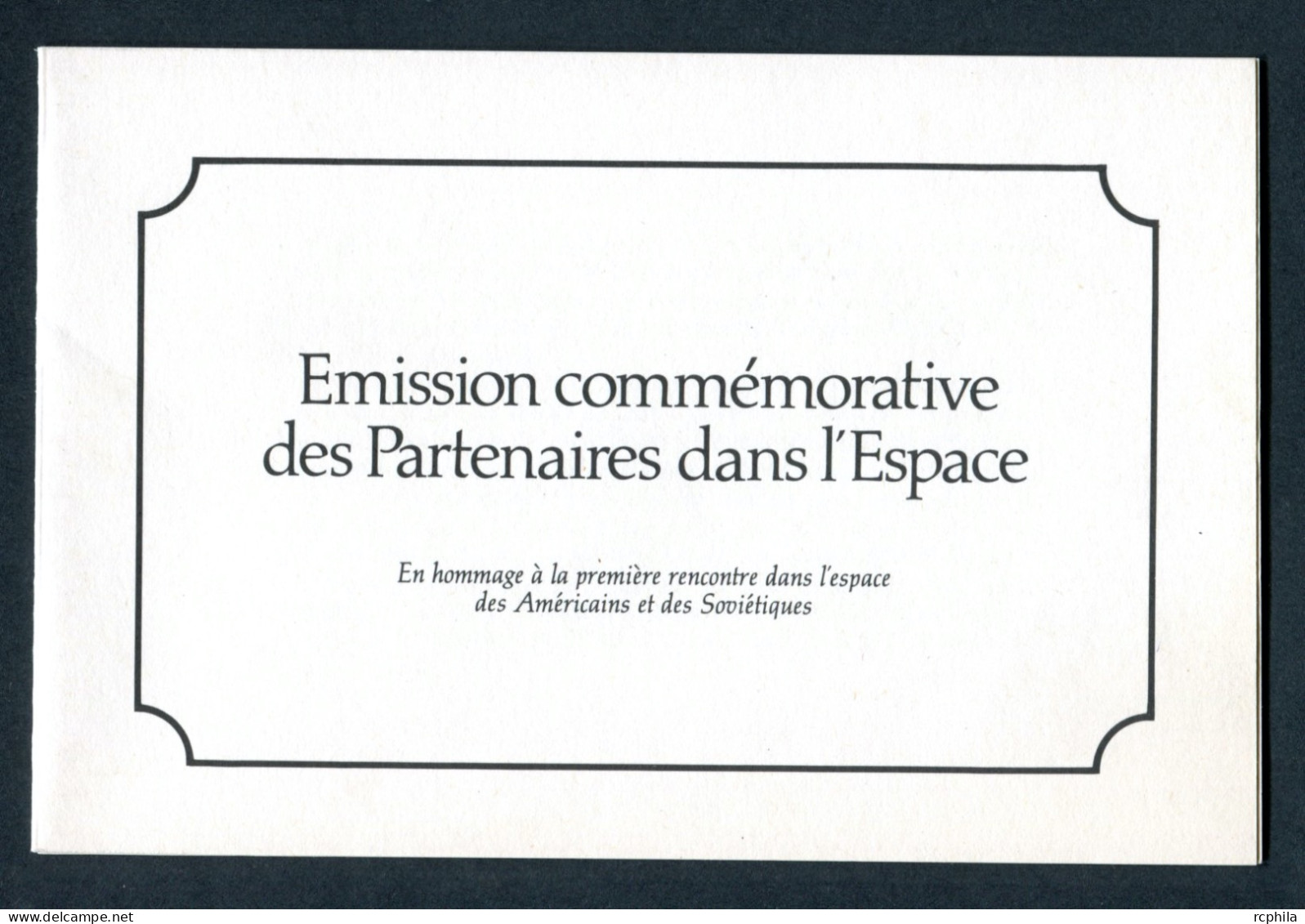 RC 26990 APOLLO SOYUZ 1975 EMISSION COMMUNE USA - URSS DANS UN BEL ENCART AVEC MEDAILLE - Estados Unidos