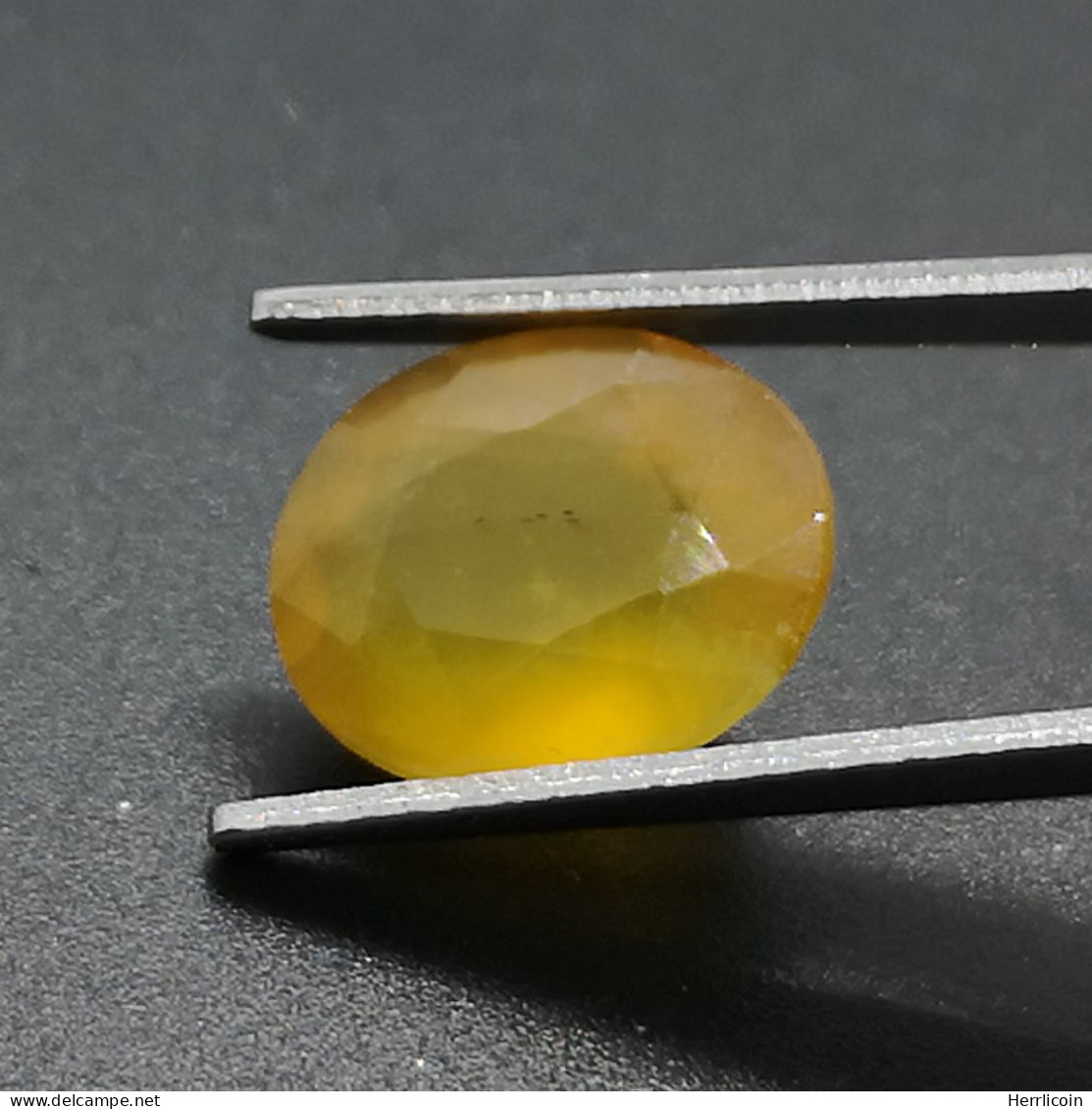 Opale Jaune Naturelle Du Mexique - Ovale 3.89 Carats - 12 X 9.8 X 7.7 Mm - Opal