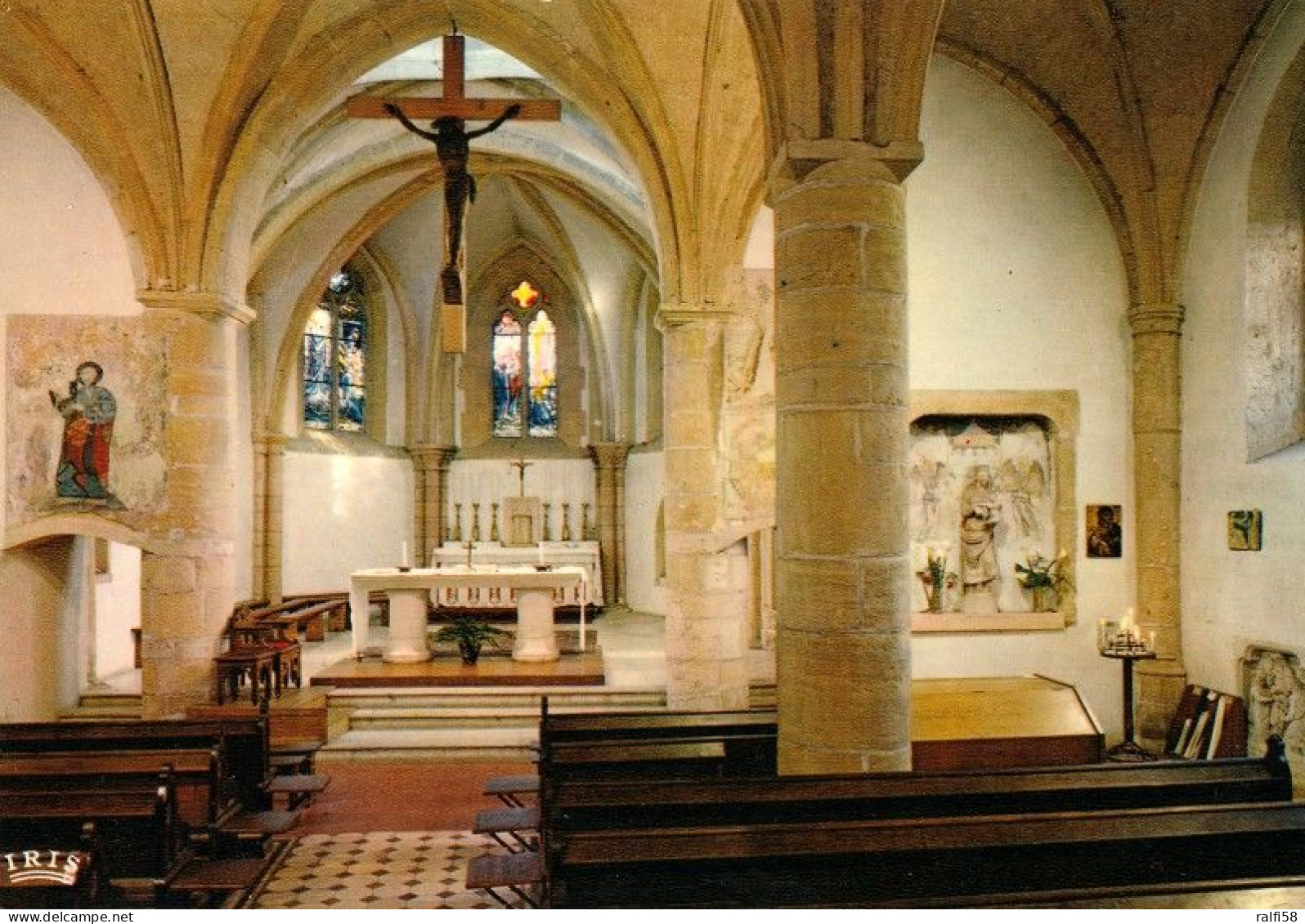 1 AK Frankreich * Pfarrkirche St-Maximin In Jarny - Innenansicht - Département Meurthe-et-Moselle * - Jarny