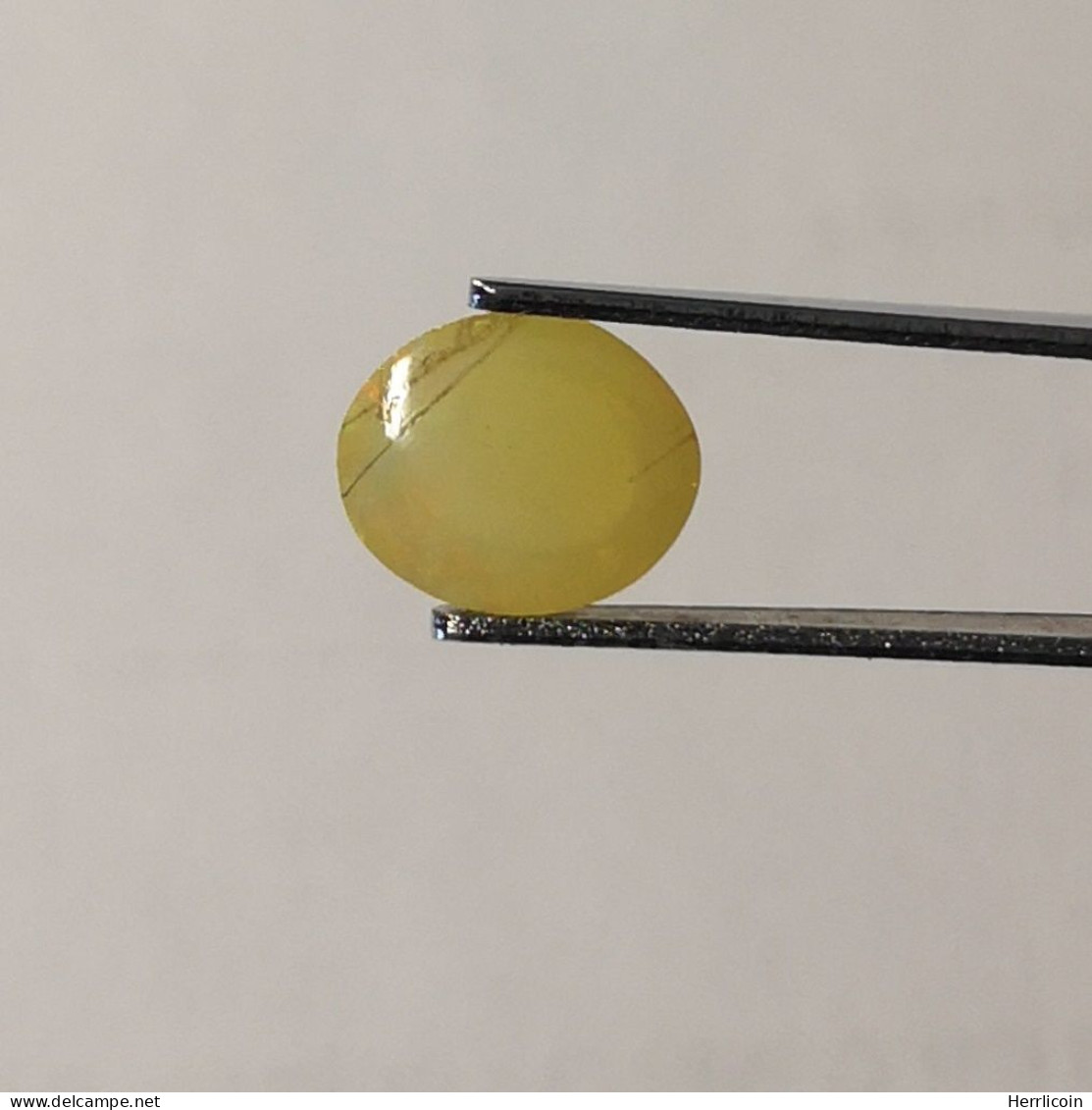 Opale Précieuse naturelle d'Ethiopie - Cabochon 1.28 Carat - 8.5 x 7.1 x 4.5 mm