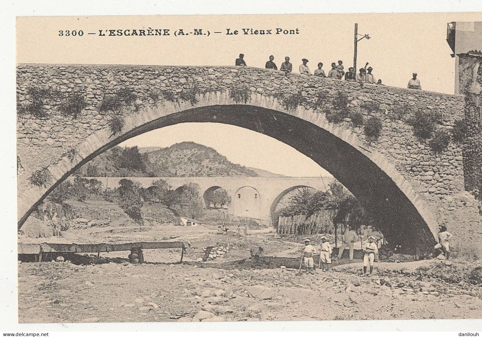 06 // L ESCARENE    Le Vieux Pont  3300 - L'Escarène