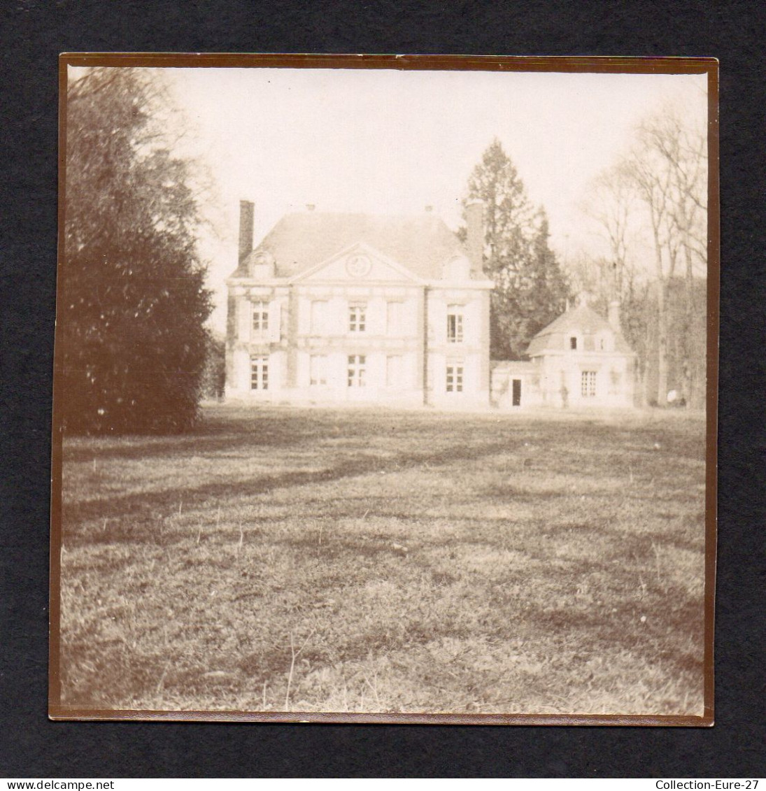 (15/02/24) 27-CPA LYONS LA FORET - BELLE PHOTO CHATEAU DE CROIX MESNIL - Lyons-la-Forêt